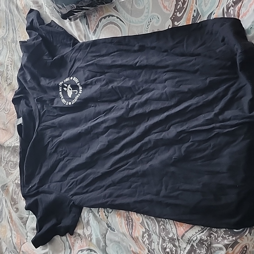 Black tshirt size small euc